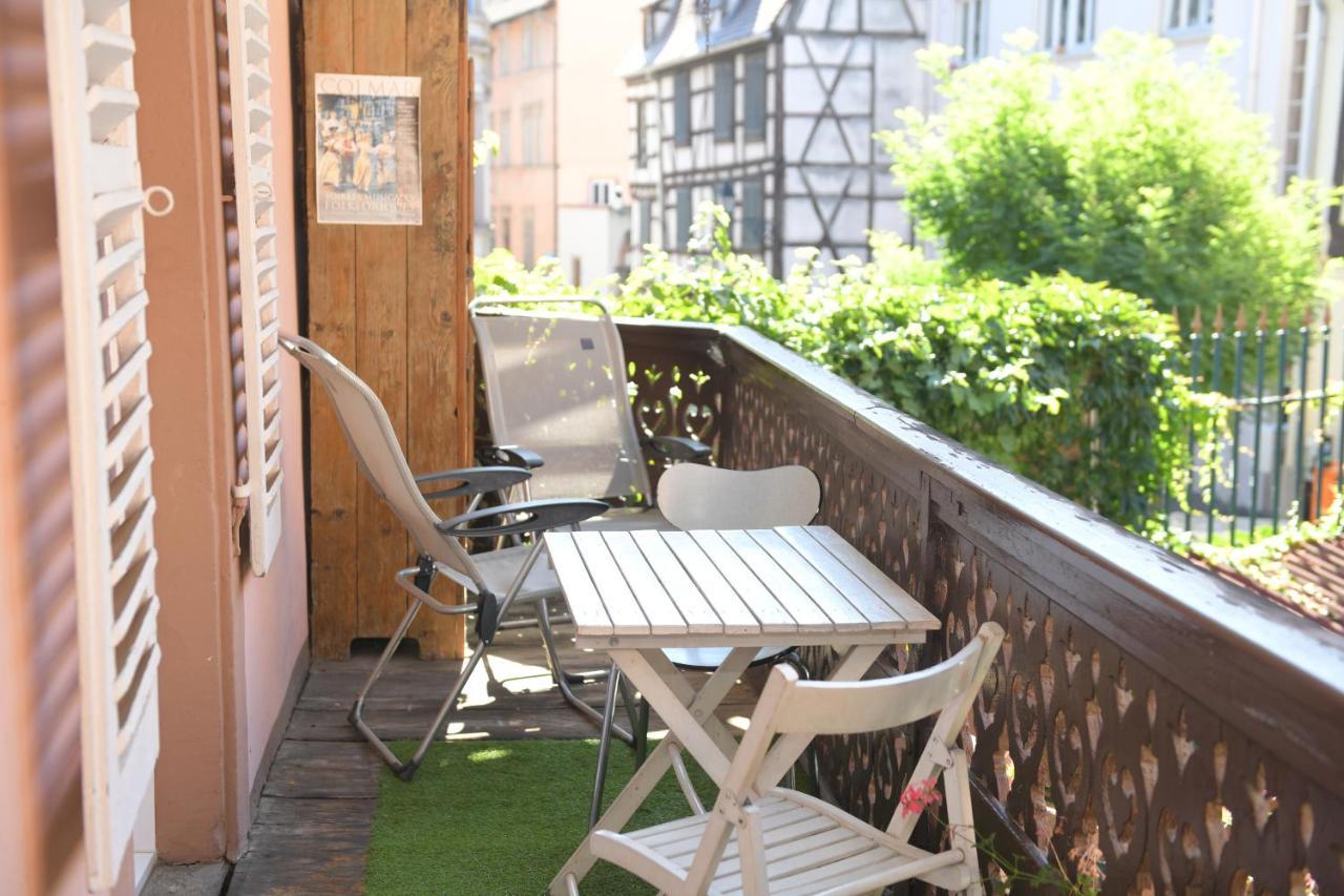 Apartment mit Balkon