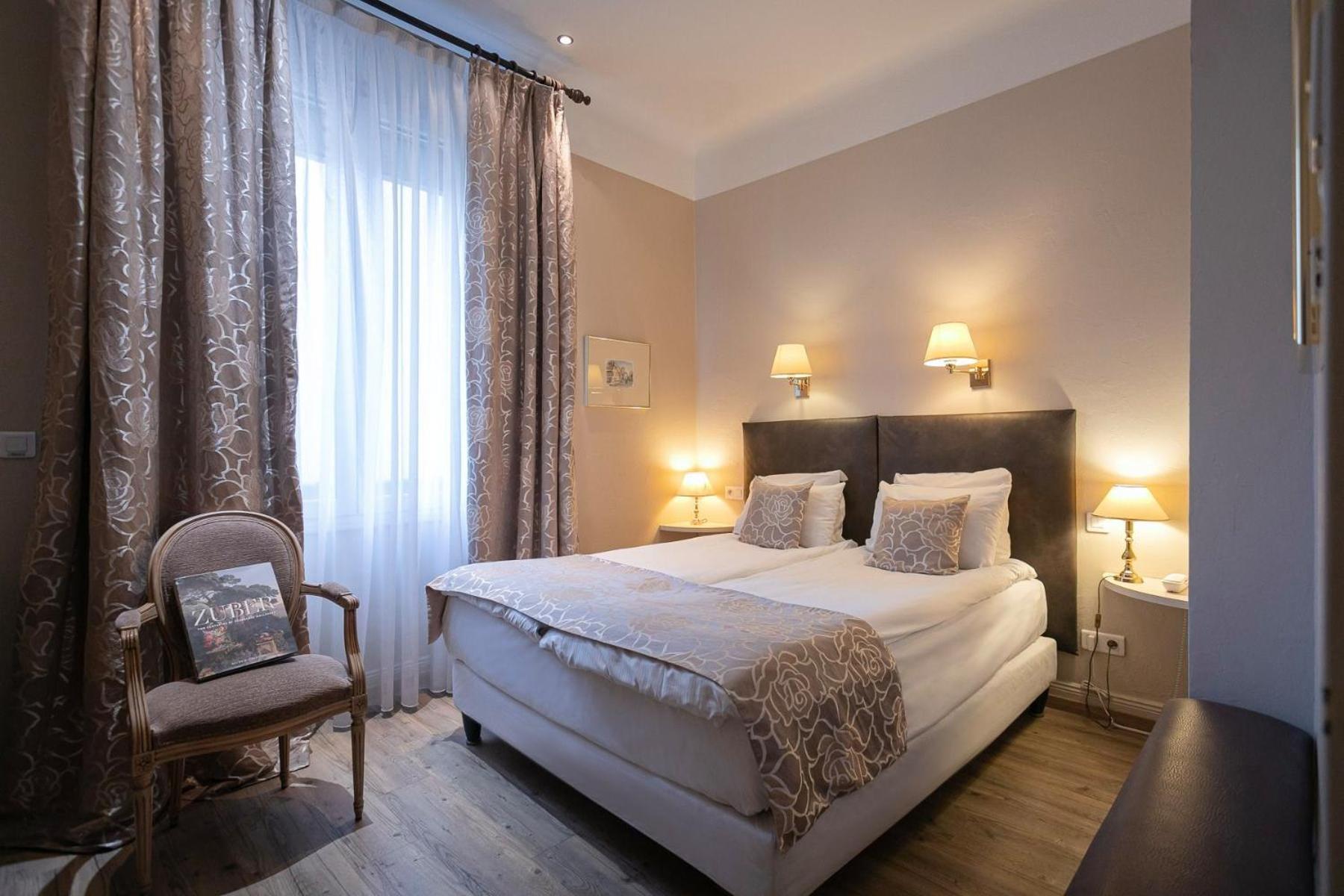 Standard Double or Twin Room,109203354:JPEG